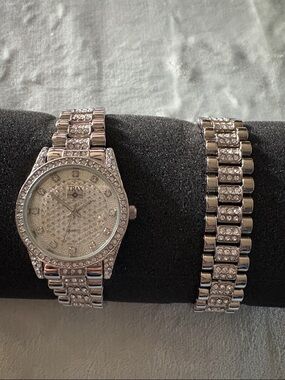 TRAX Silver Crystal-Embellished Mens Watch with Matching Bracelet